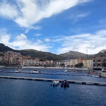 Appart F3 A 150 M De La Plage Avec Parking Prive Cerbere Exterior photo